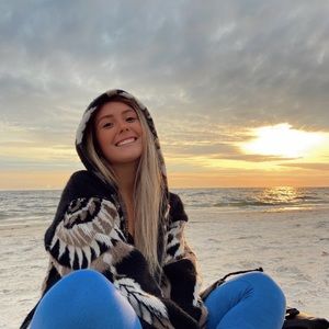 Meet your Posher, Summer